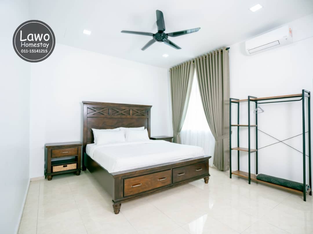 Bilik 3 king bed Unit 2